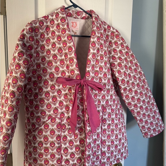 Victoria Dunn Jackets & Blazers - Victoria Dunn Pink Patterned Jacket with Bow